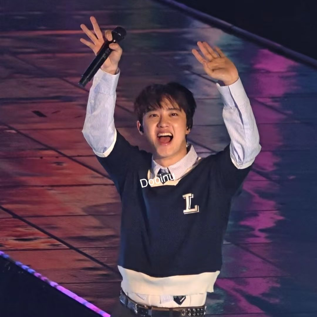 A moment captured by D.O. (EXO)'s fan
