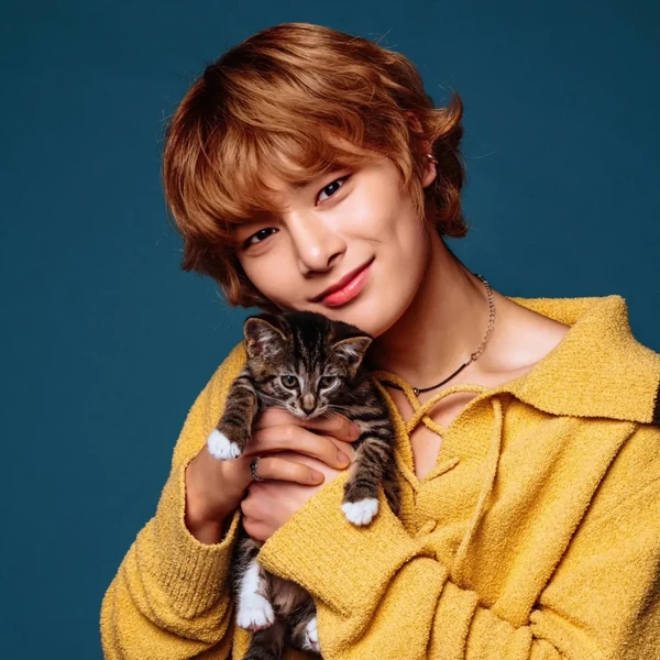 I.N (Stray Kids)の魅力を収めた代表写真