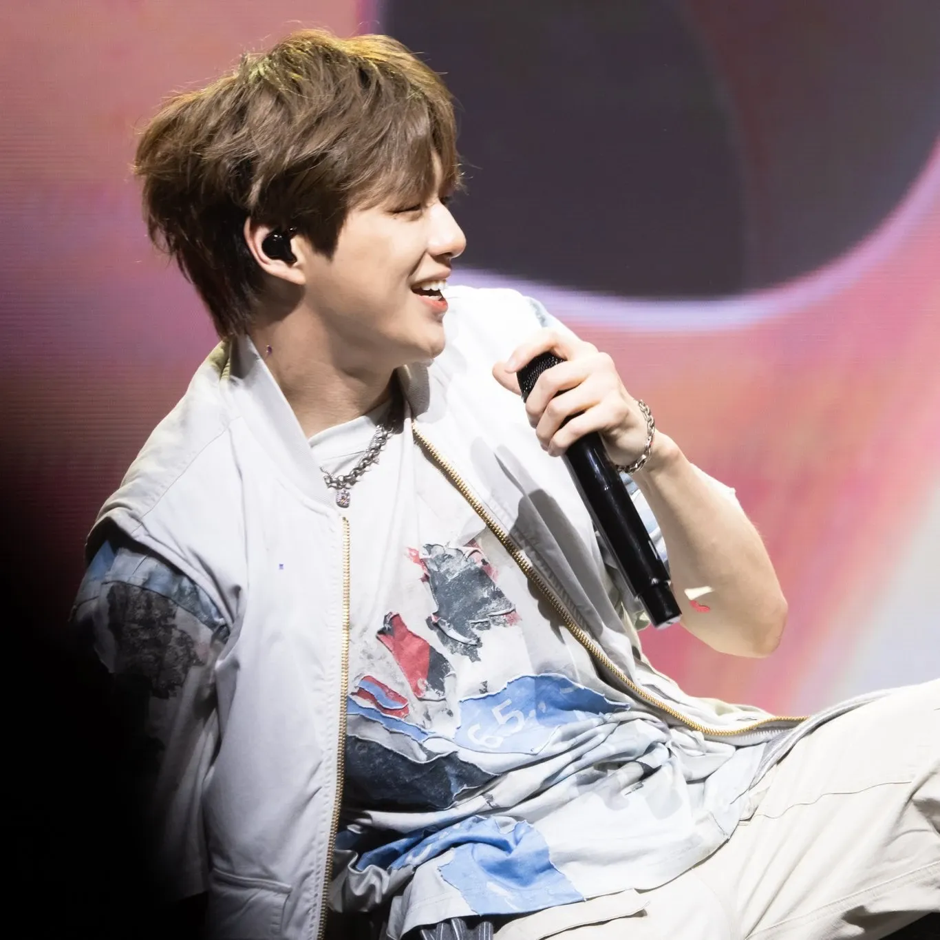 Recent activity shot of Kang Daniel