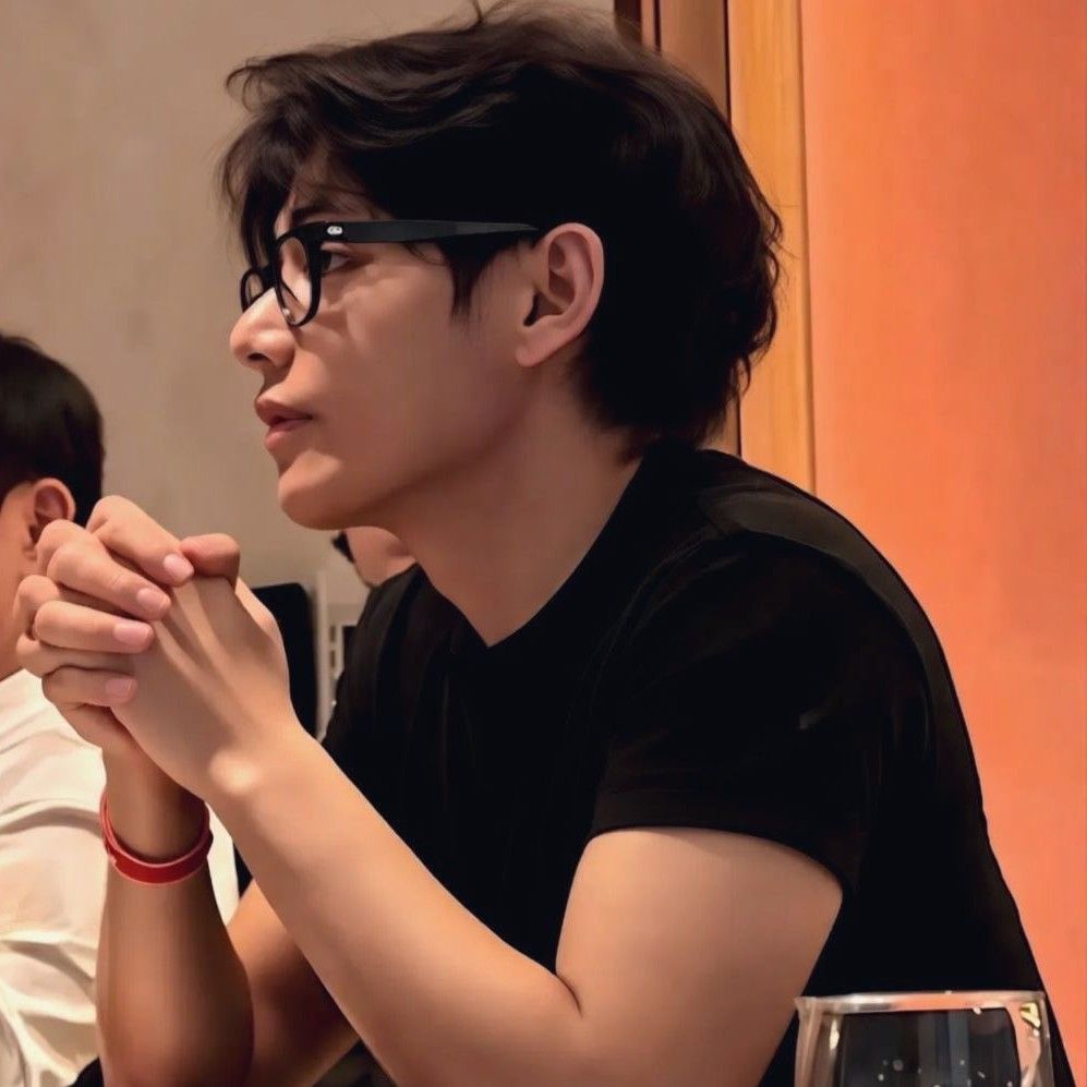 A moment captured by V (BTS)'s fan