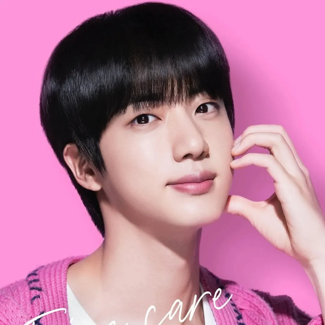 Foto aktivitas terbaru Jin (BTS)