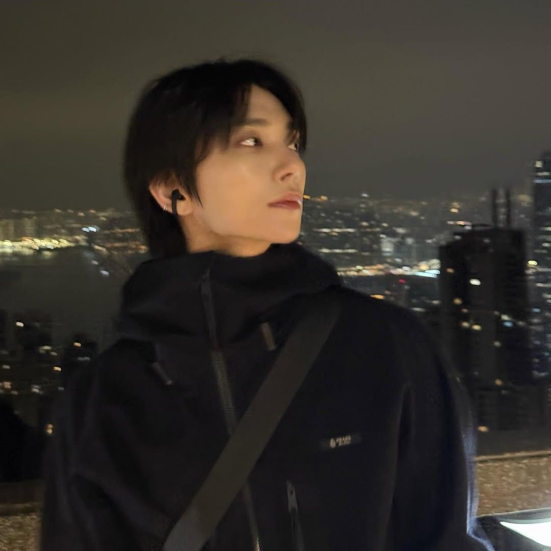 Recent activity shot of Joshua (SEVENTEEN)