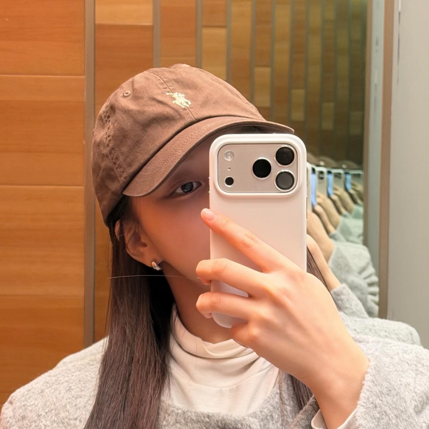 Momen yang diabadikan oleh penggemar VIVIZ