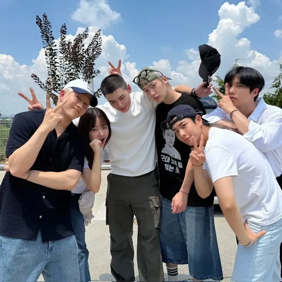 아스트로의 비하인드 컷