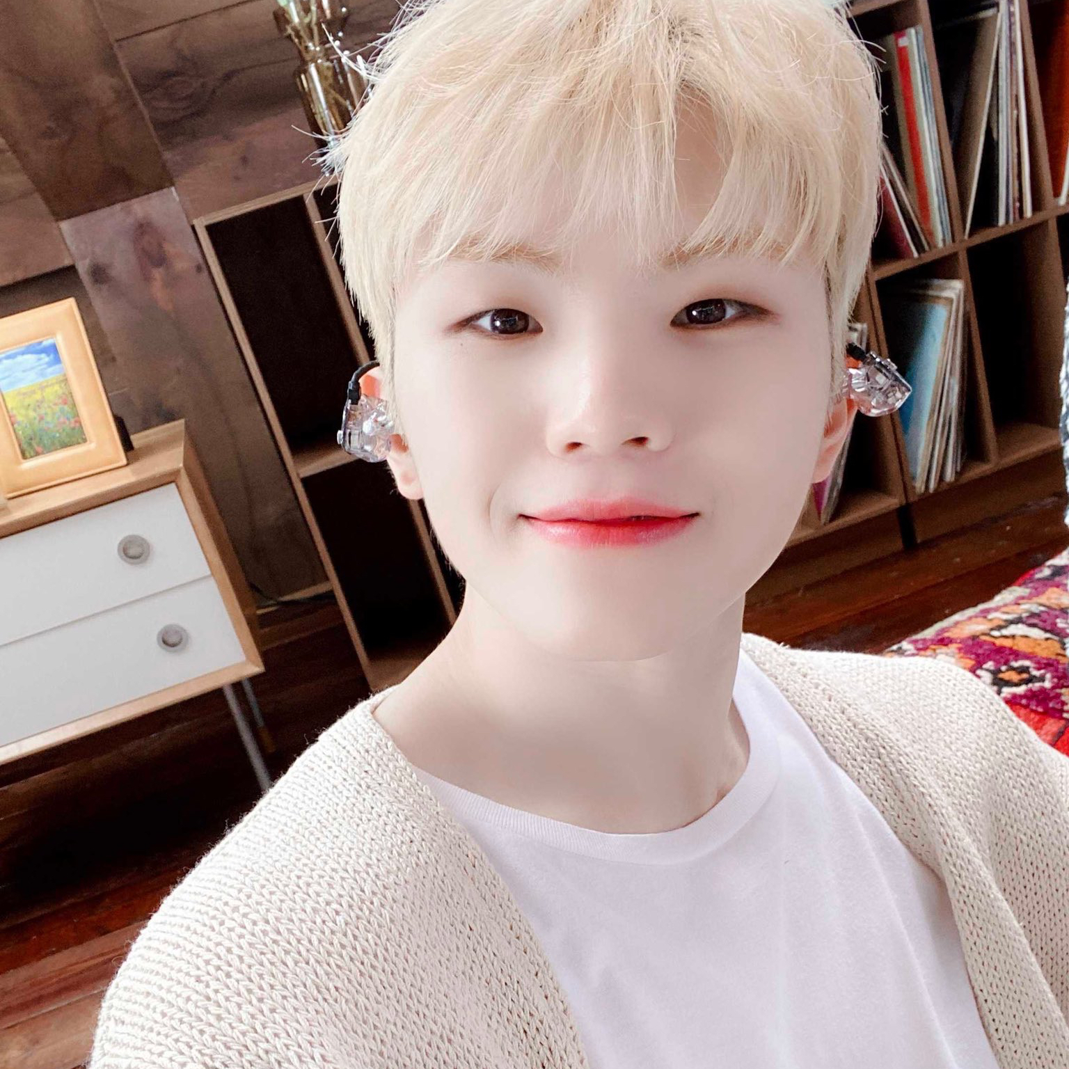 A moment captured by Woozi (SEVENTEEN)'s fan