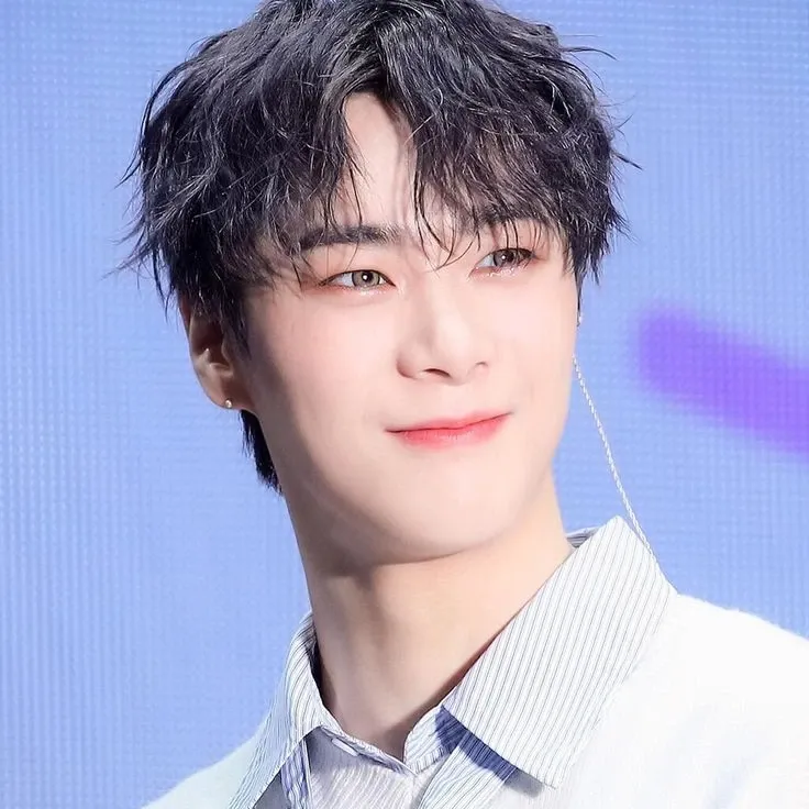 아스트로의 최신 사진