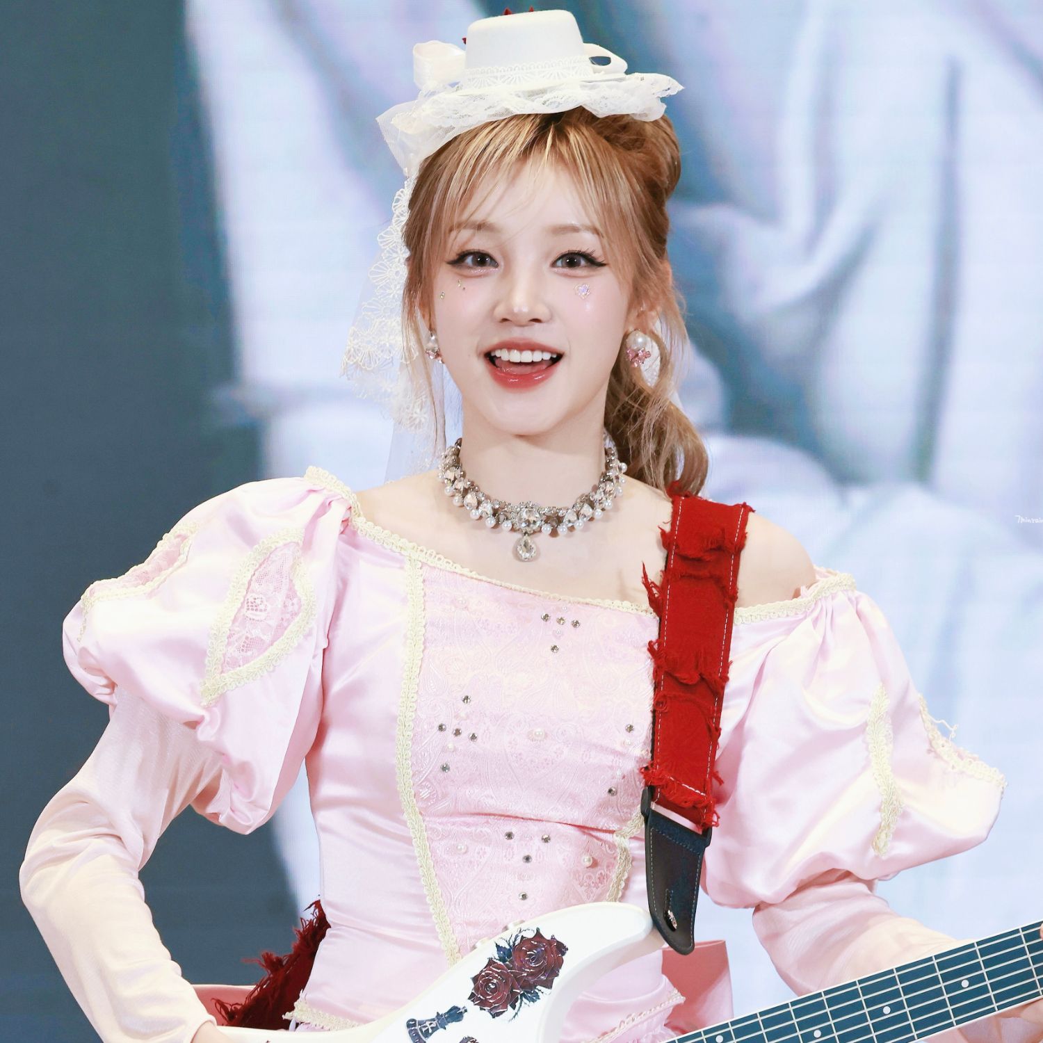 A moment captured by Yuqi (i-dle)'s fan