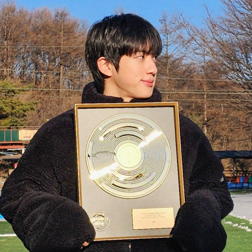 Potret di balik layar Jin (BTS)