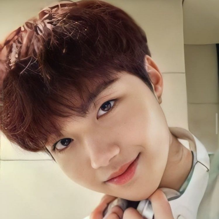 Latest photo of Doyoung (TREASURE)