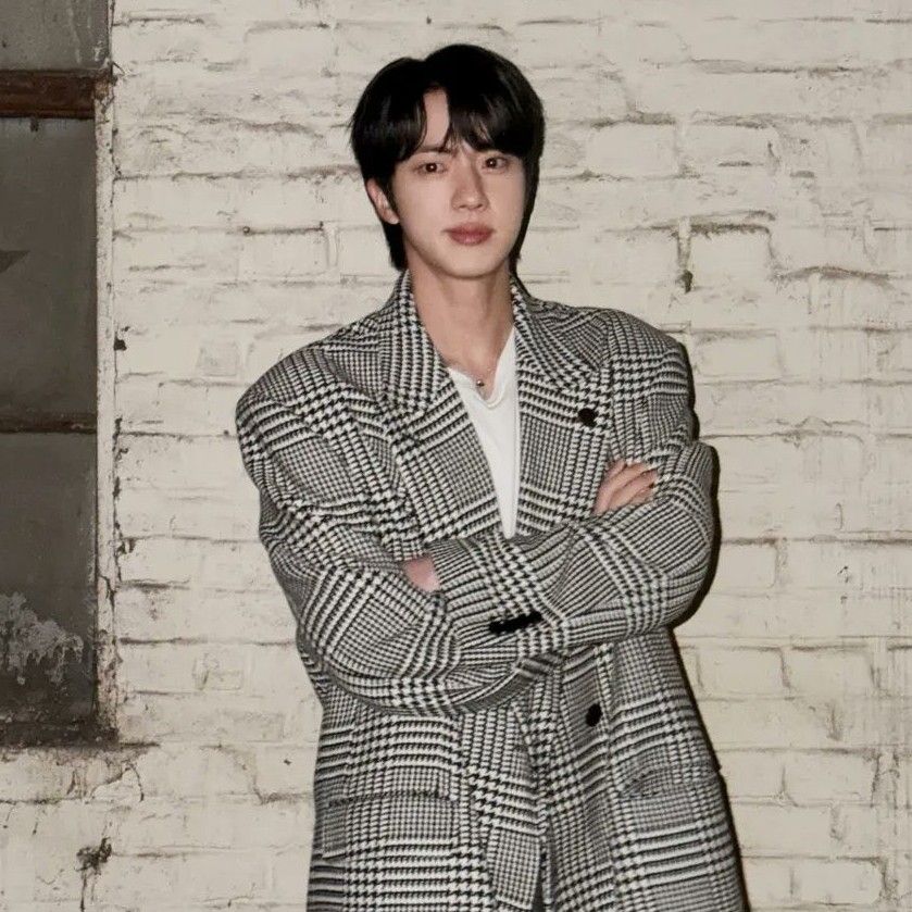 진 (방탄소년단)의 최신 사진