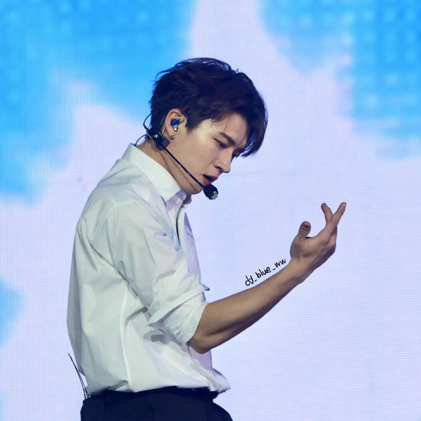 A moment captured by Woohyun (INFINITE)'s fan