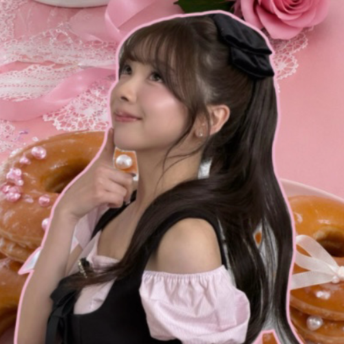 A moment captured by Miihi (NiziU)'s fan
