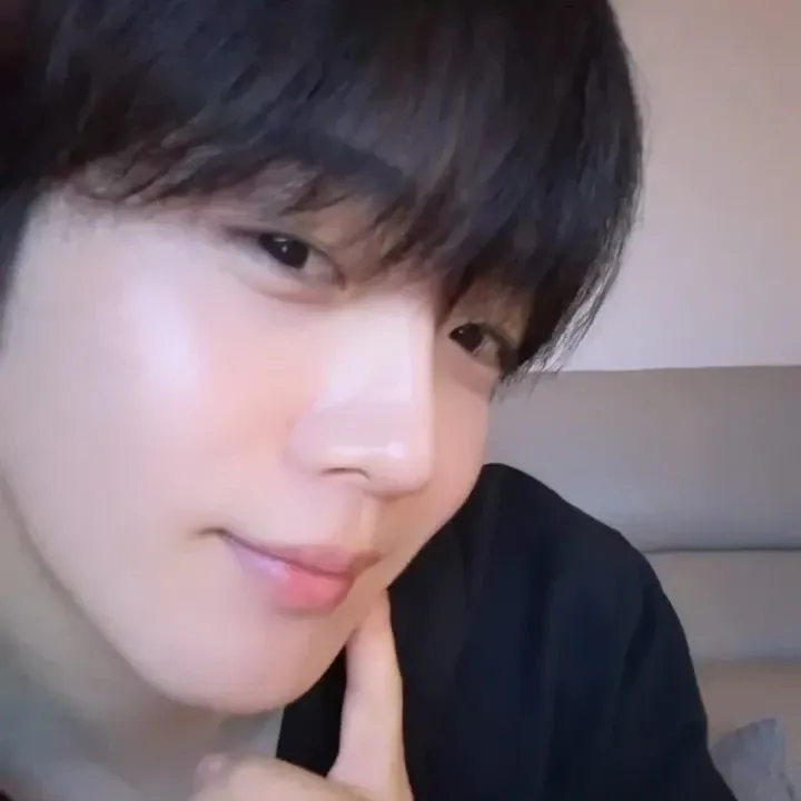 Recent activity shot of Kim Yohan (WEi)