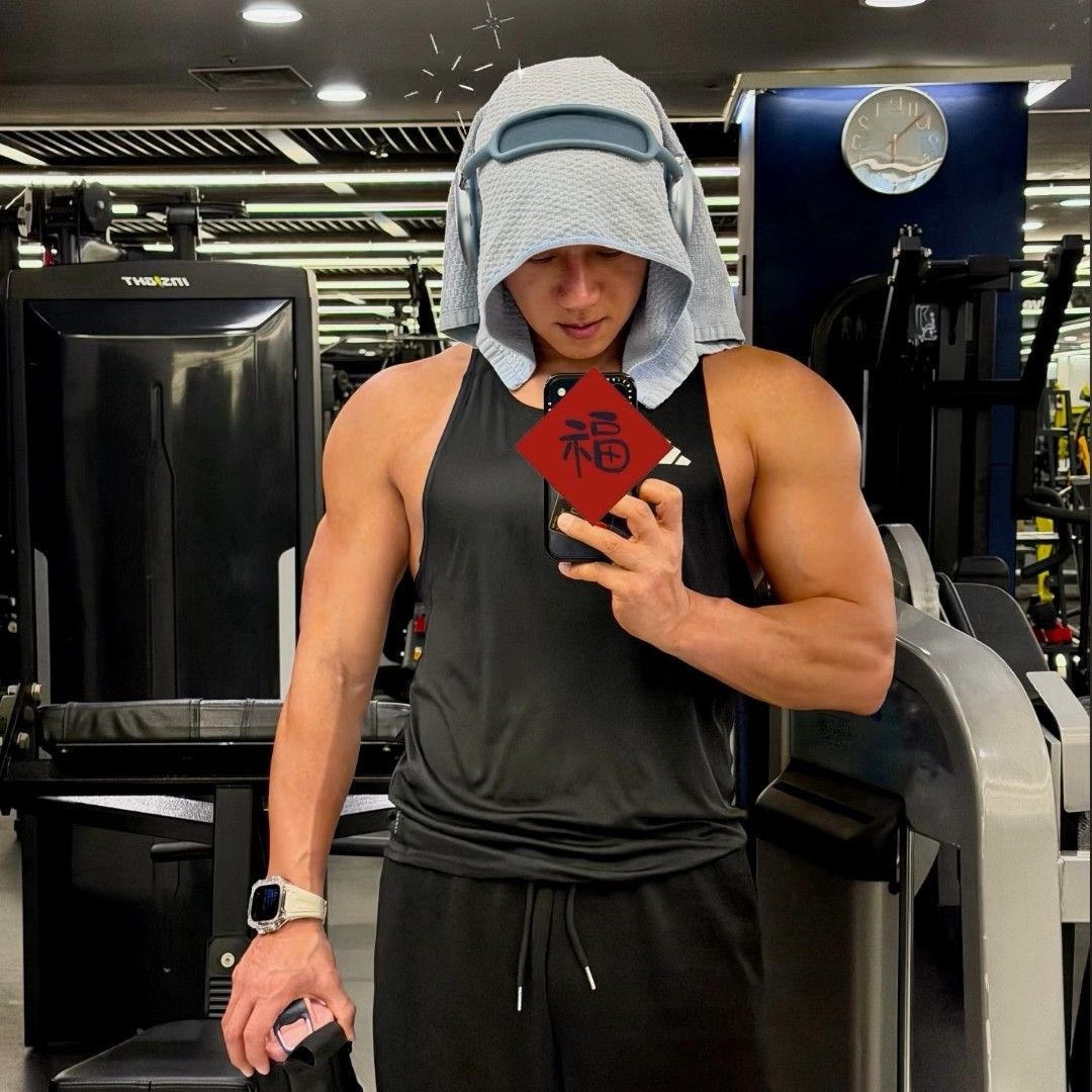 Recent activity shot of Hwang Chiyeol