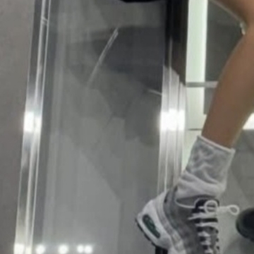 Latest photo of Jeong Yein (Lovelyz)