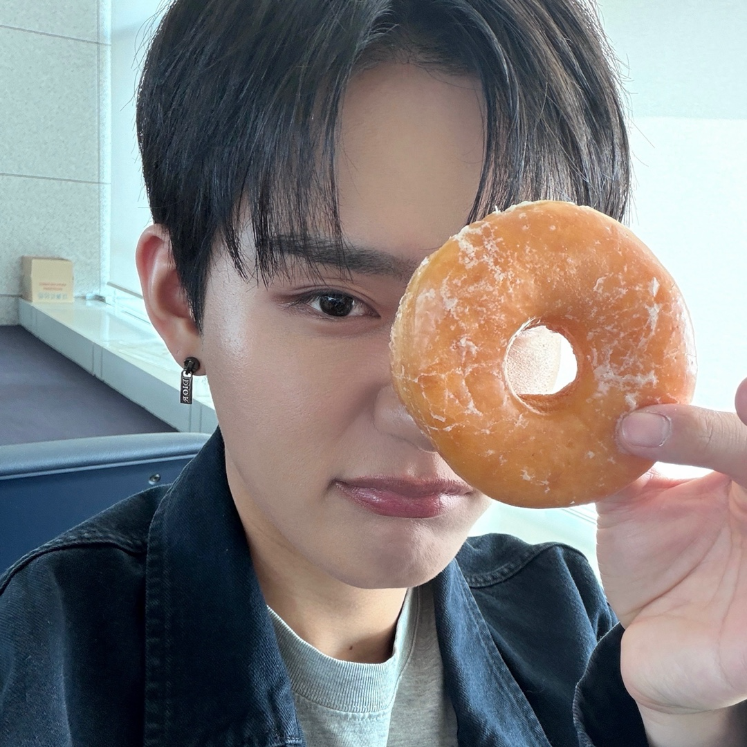 Behind-the-scenes cut of Seunghun (CIX)