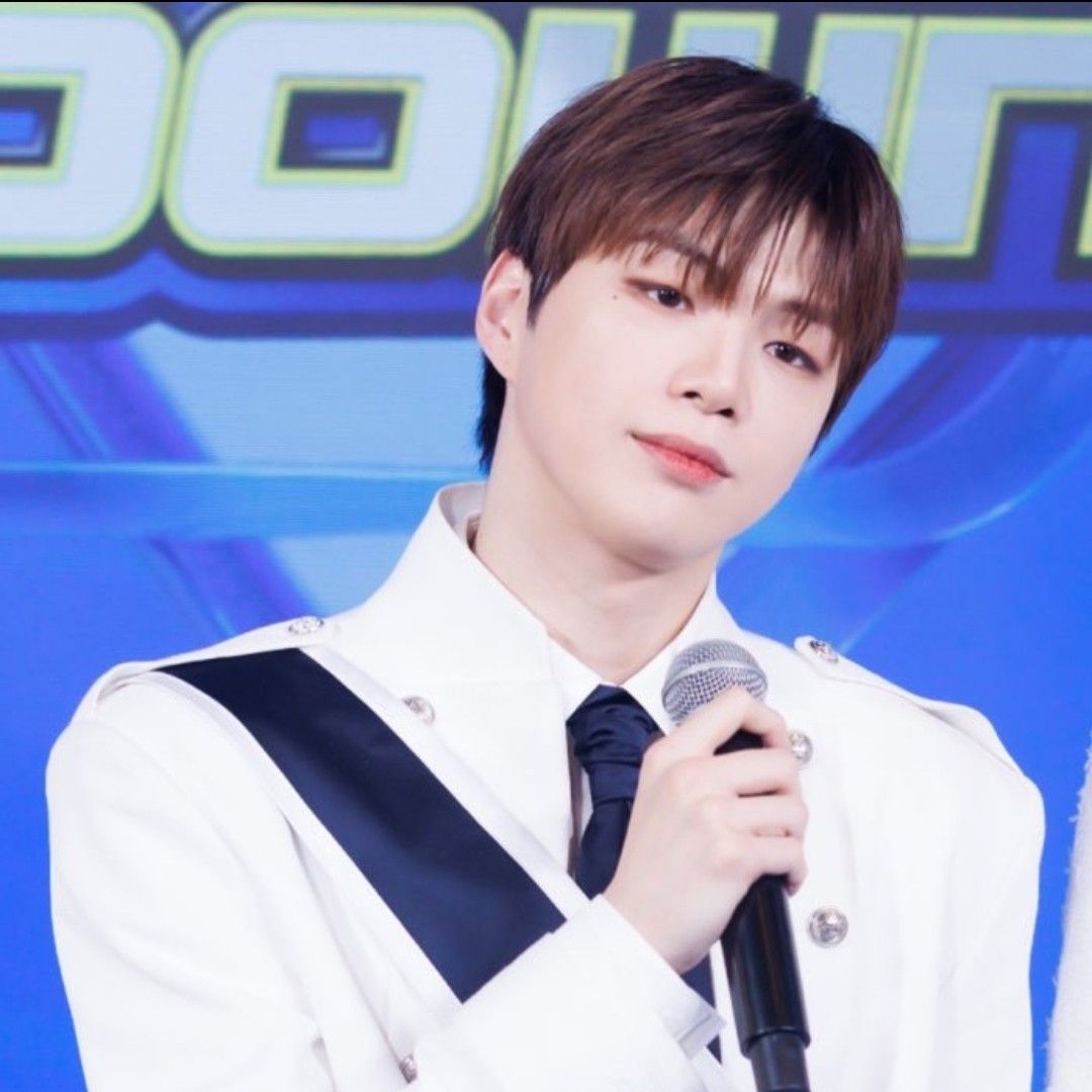 강다니엘의 최신 사진