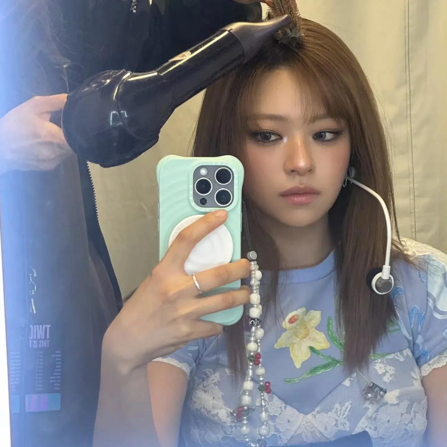 Behind-the-scenes cut of Jeongyeon (TWICE)