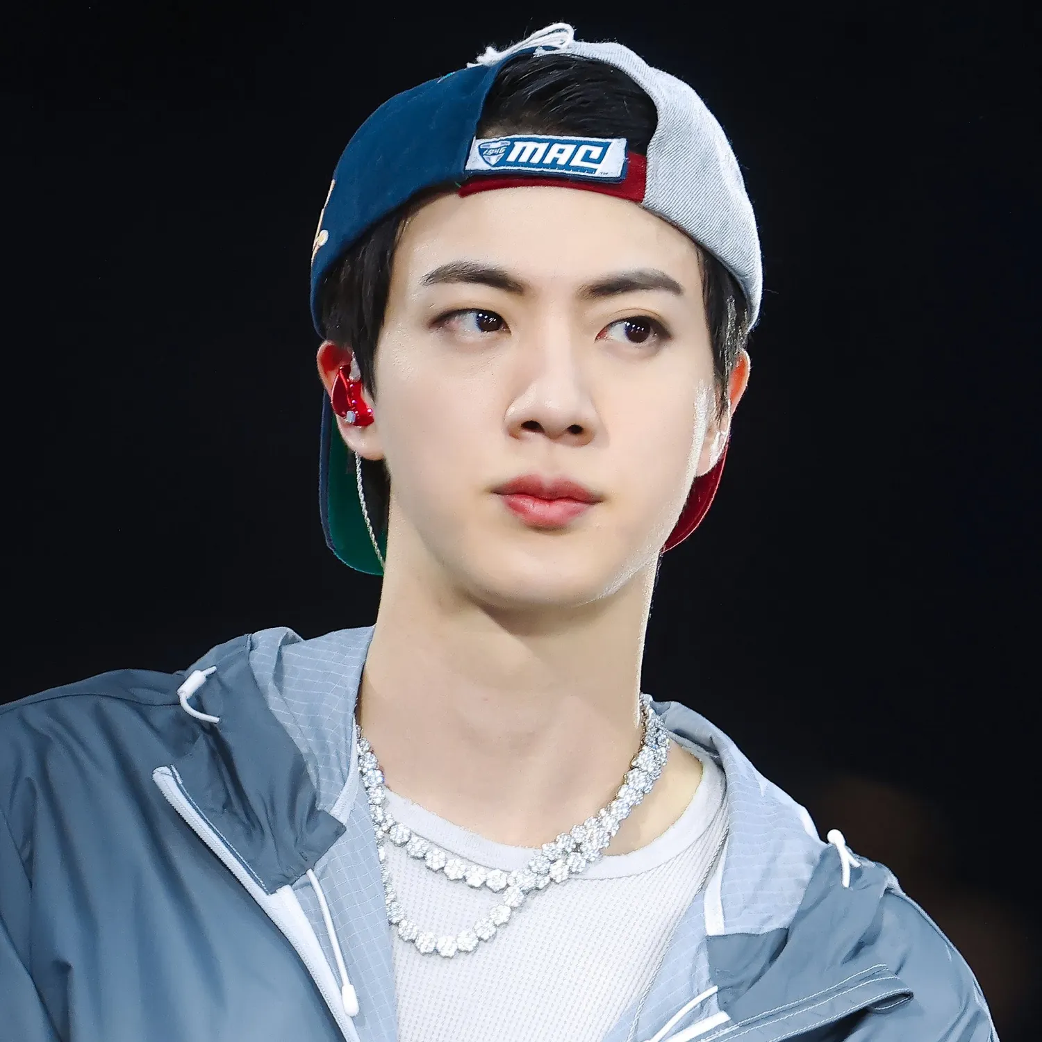 Potret di balik layar Jin (BTS)