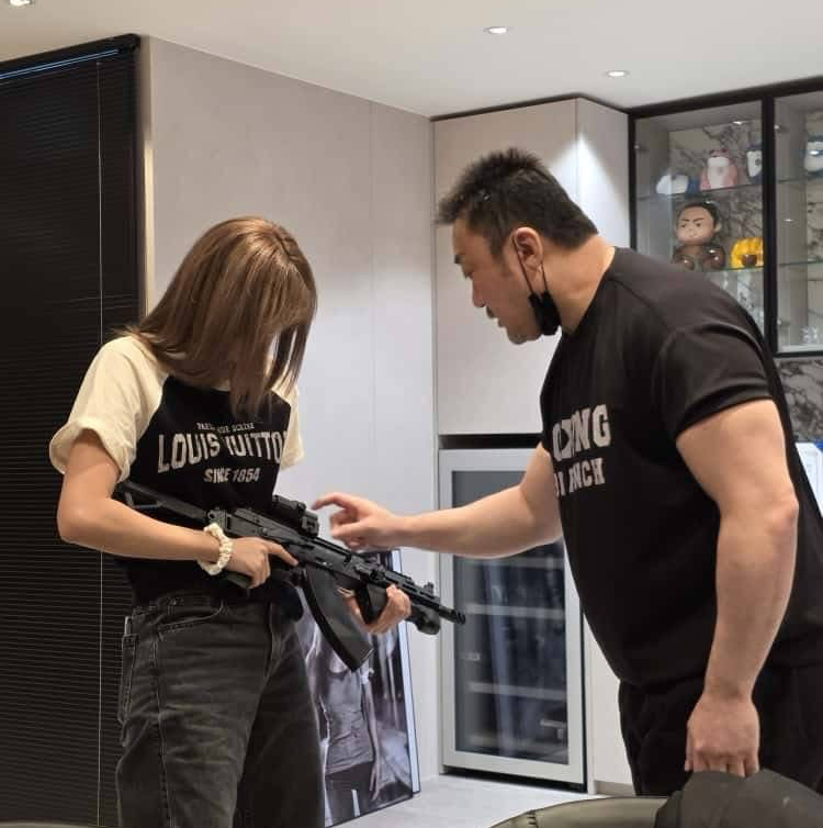 리사 (BLACKPINK)의 비하인드 컷