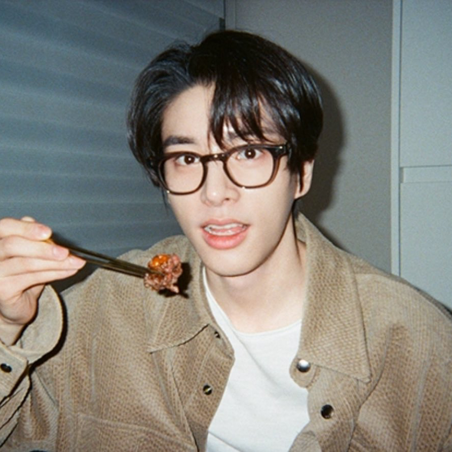 Latest photo of Jake (ENHYPEN)