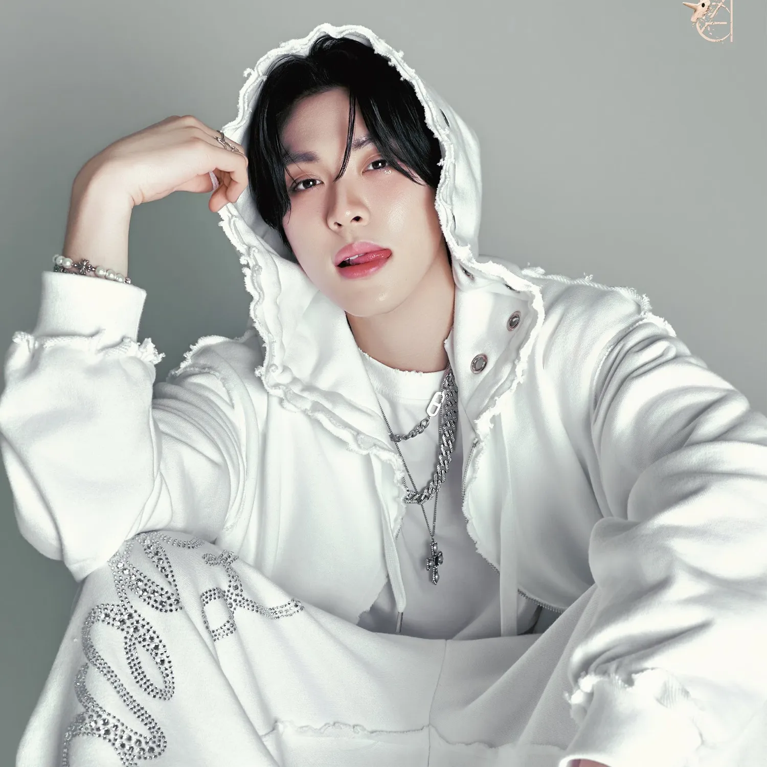 Behind-the-scenes cut of A-Min (EPEX)