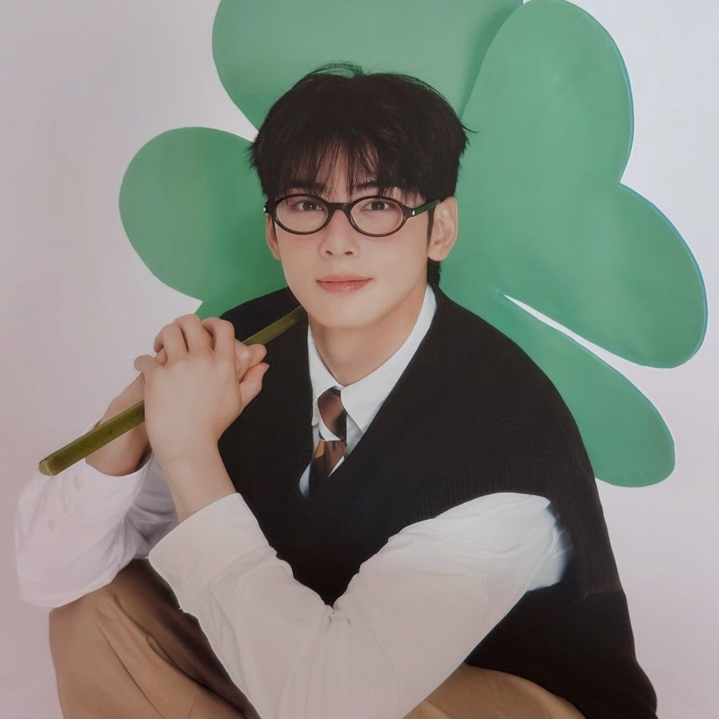 Latest photo of Eunwoo (ASTRO)