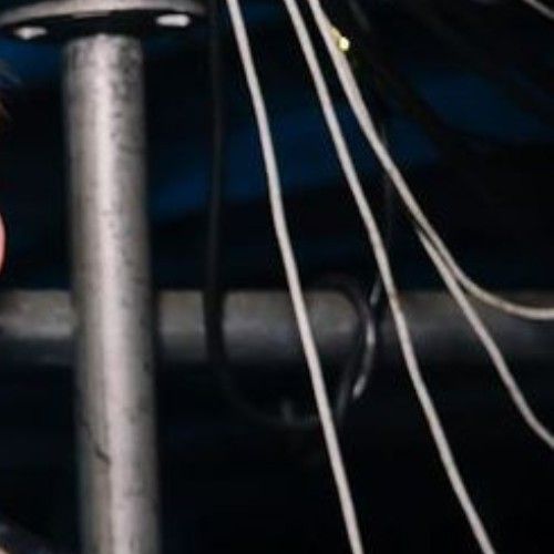 Behind-the-scenes cut of Lego (LYKN)