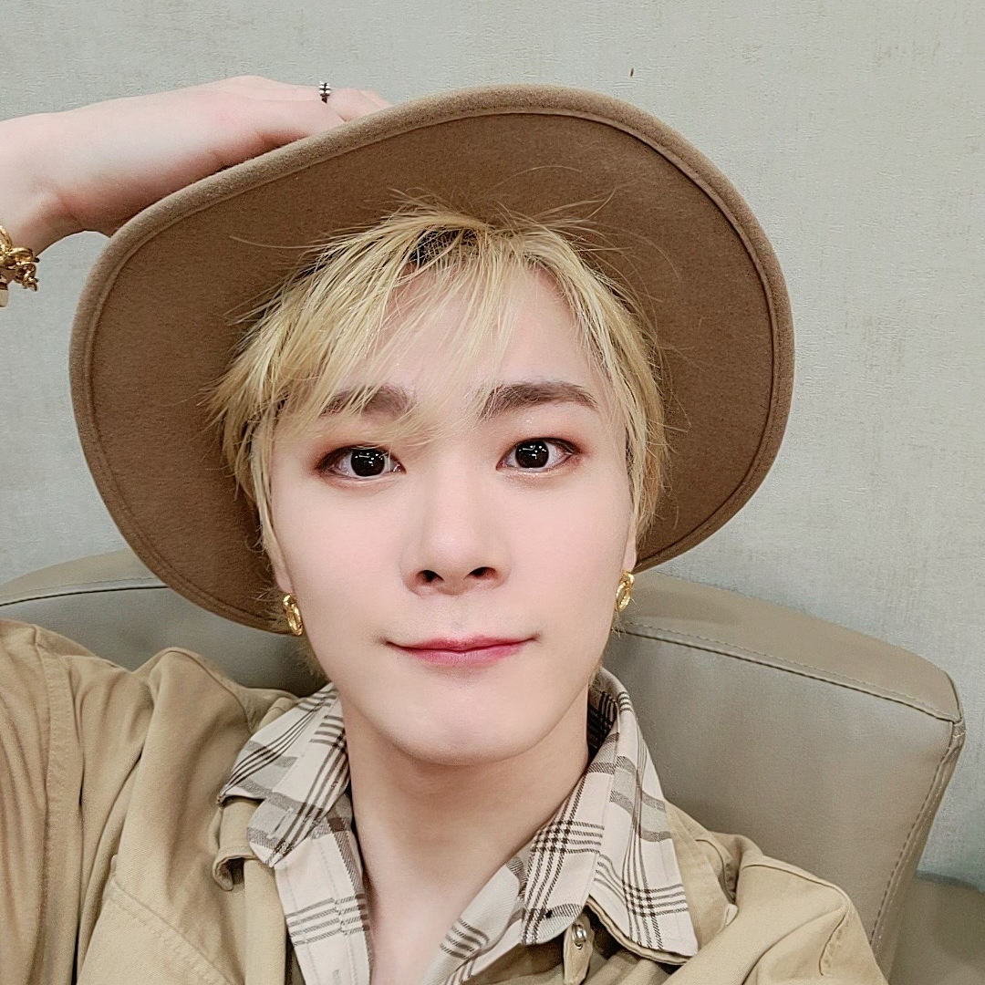 A moment captured by Moonbin (ASTRO)'s fan