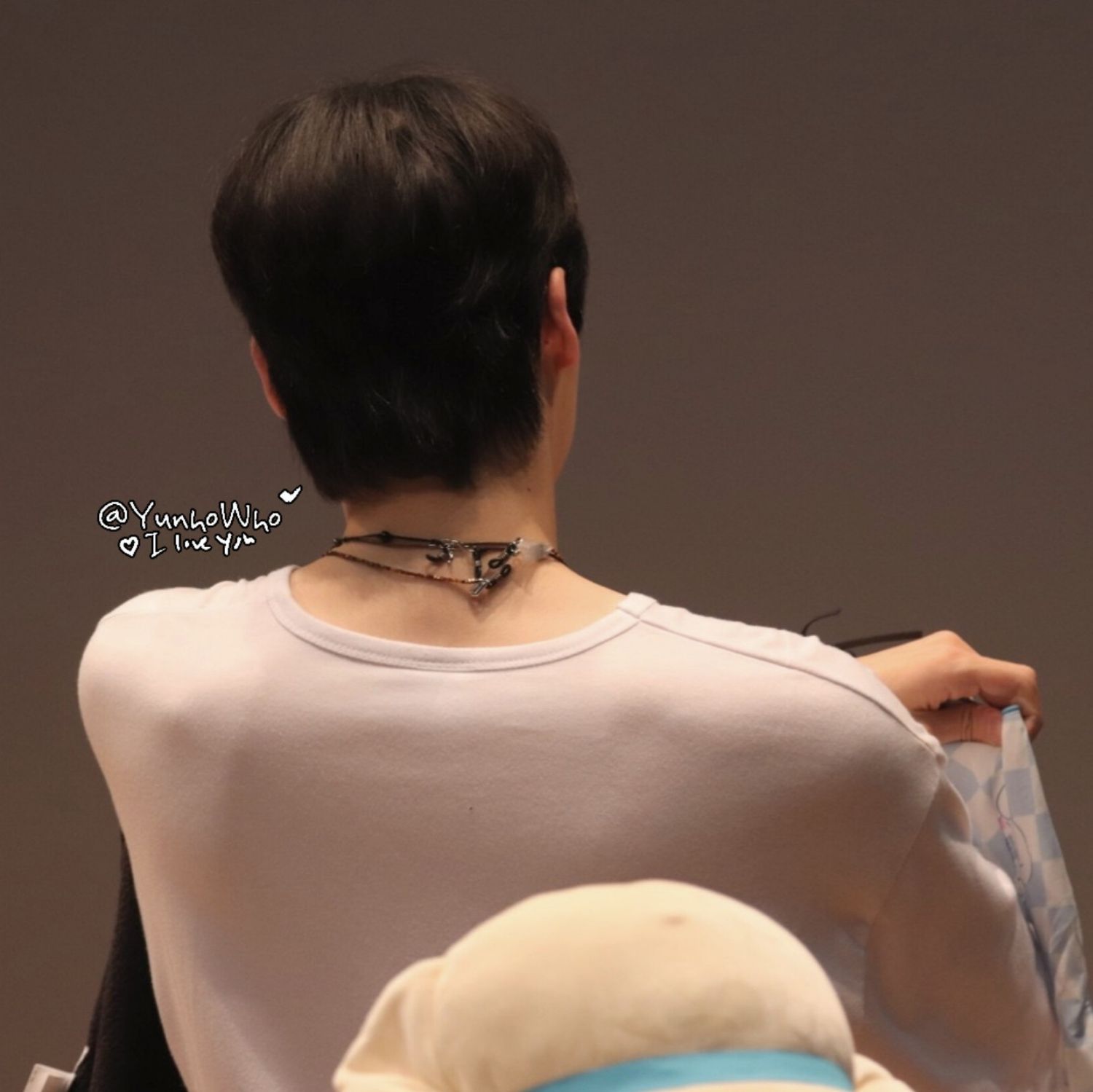 에이티즈의 비하인드 컷