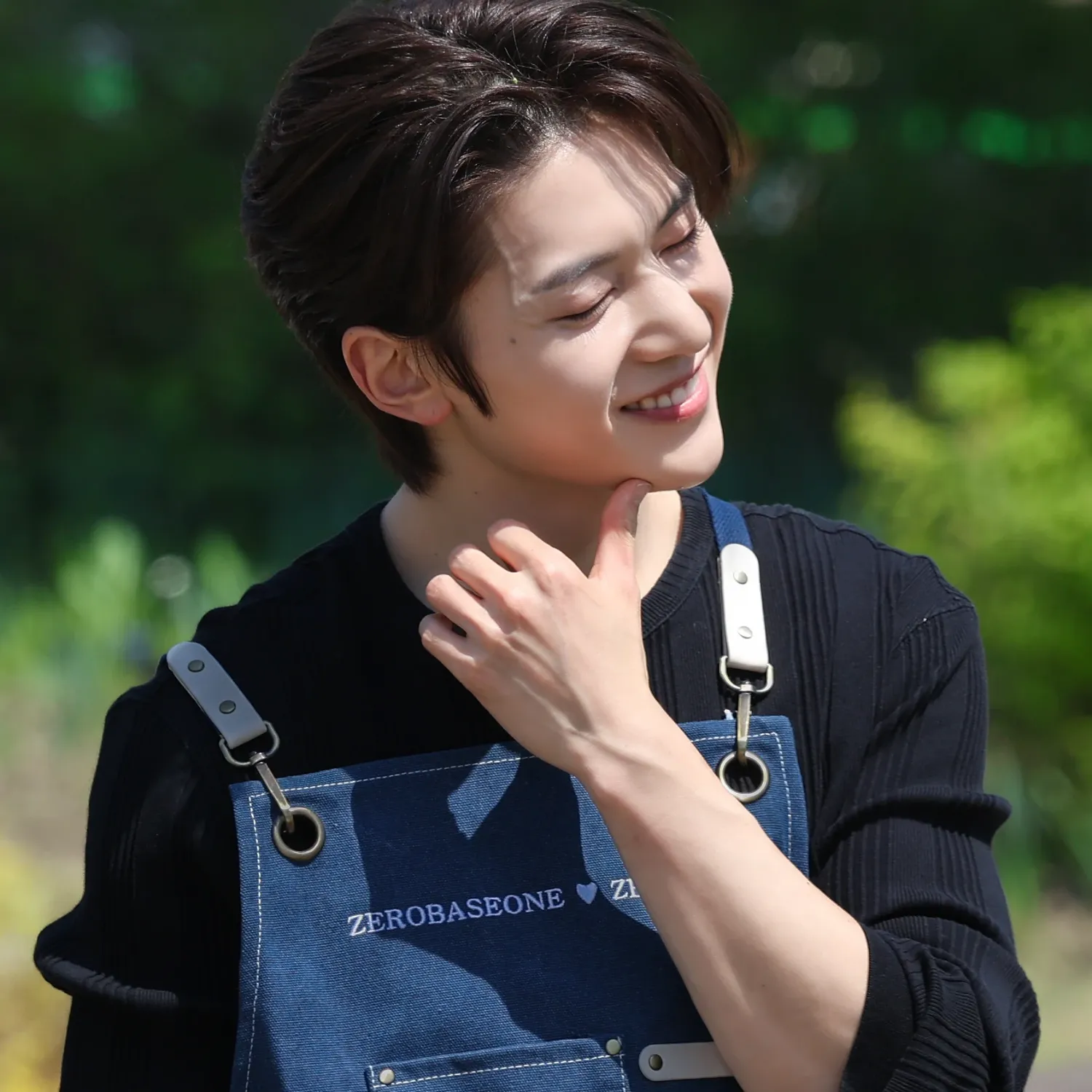 Foto terbaru Seok Matthew (ZEROBASEONE)