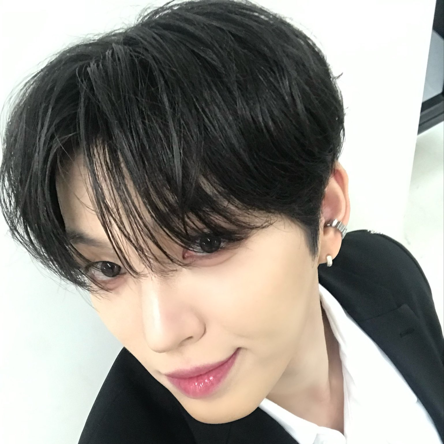 Behind-the-scenes cut of HEECHAN (DKB)