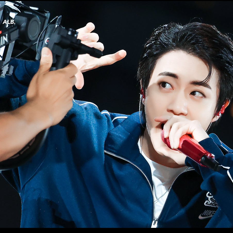 Latest photo of Jin (BTS)