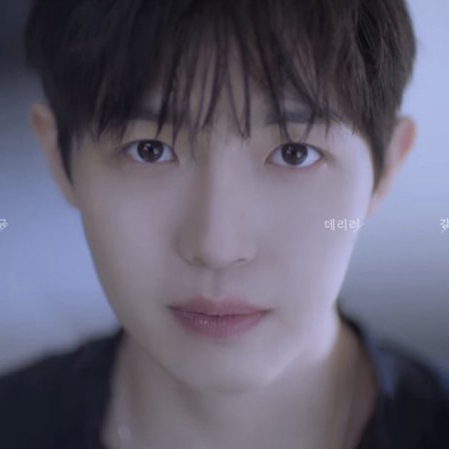 Behind-the-scenes cut of Kim Jaehwan