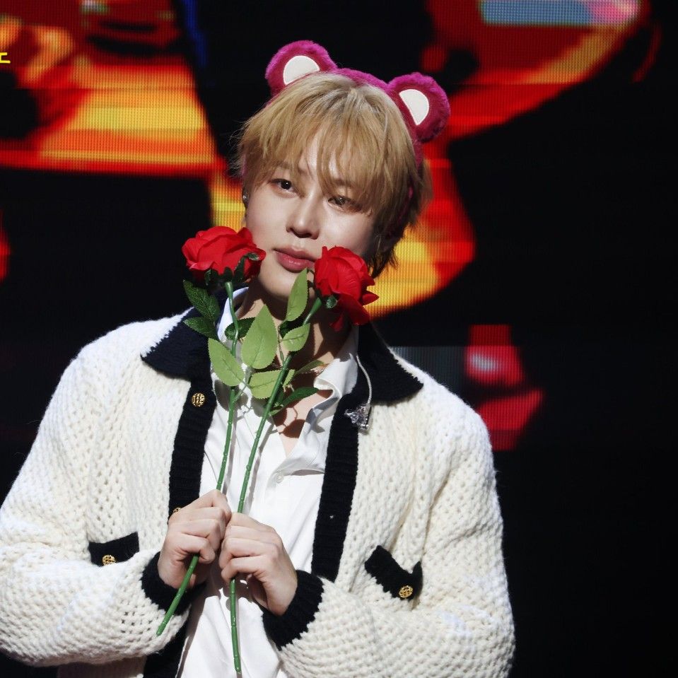 Behind-the-scenes cut of Ha Sungwoon