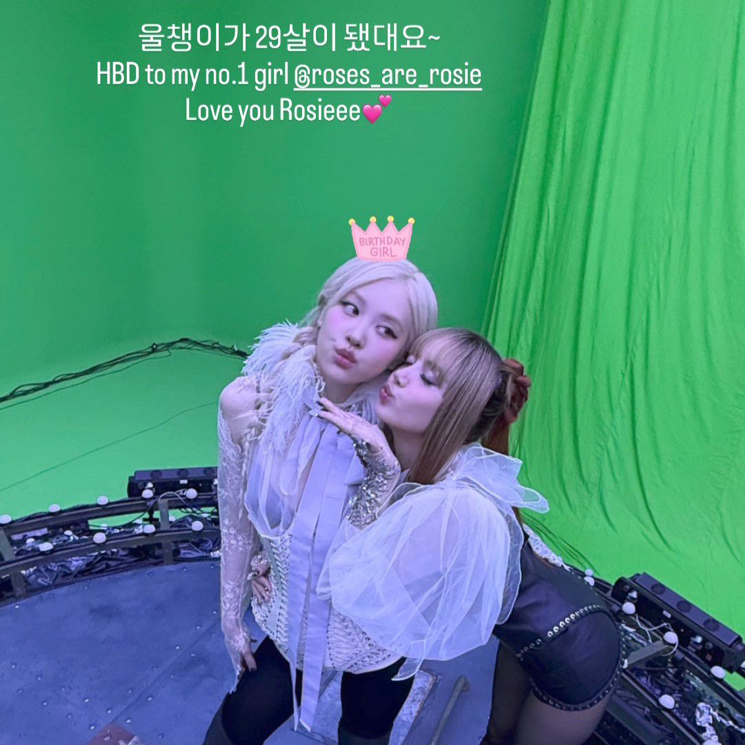 Foto aktivitas terbaru BLACKPINK