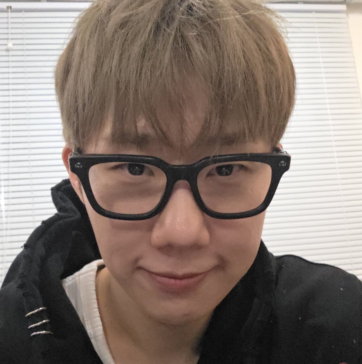 Behind-the-scenes cut of Sungkyu (INFINITE)