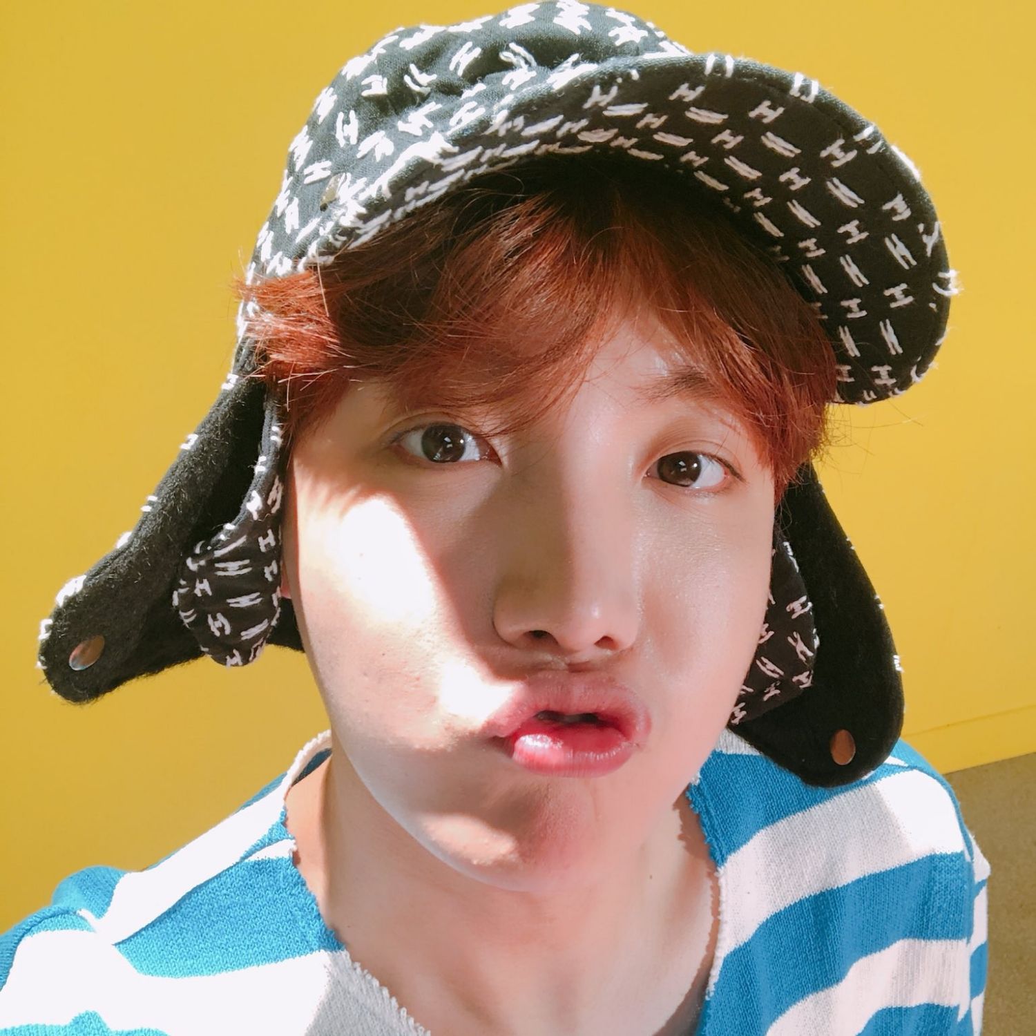 J-hope (防彈少年團)的最新活動照片