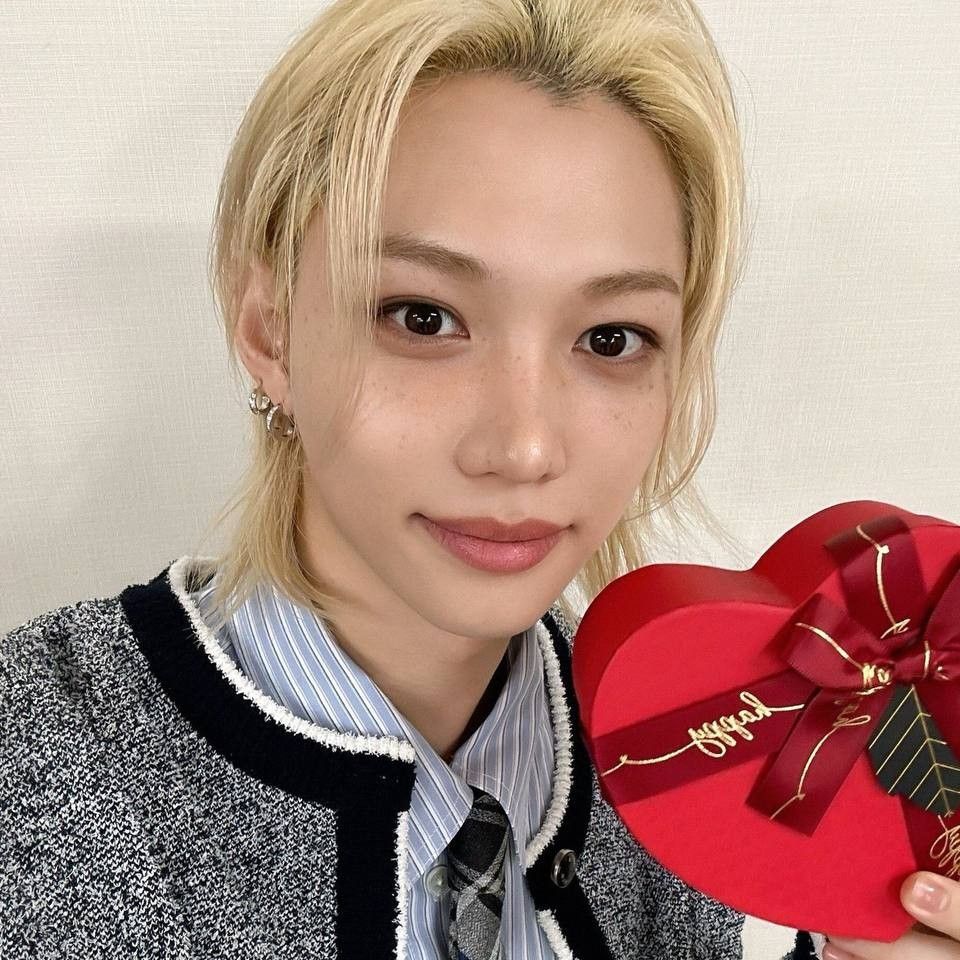 Latest photo of Felix (Stray Kids)