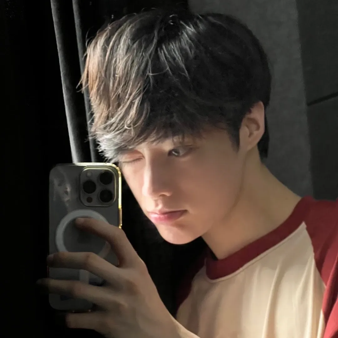 Recent activity shot of Hanbin (TEMPEST)