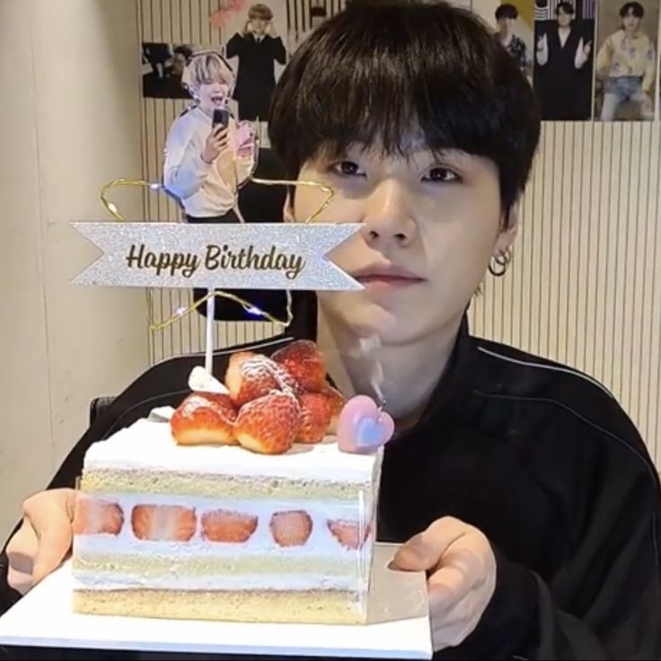 Potret di balik layar SUGA (BTS)