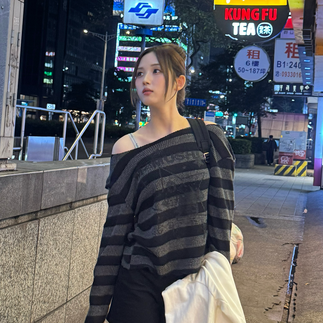 Recent activity shot of Lee JiWoo (tripleS)