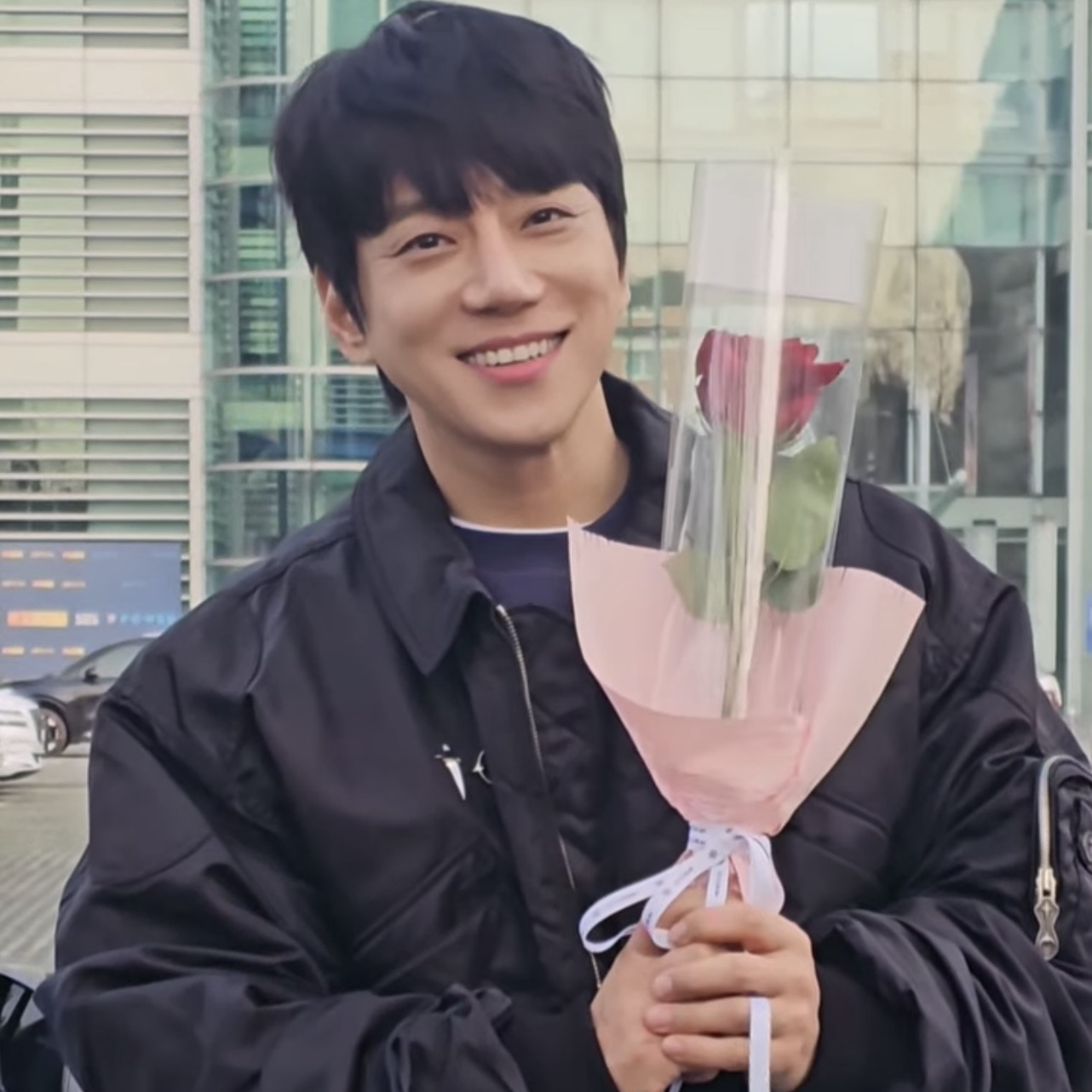 A moment captured by Hwang Chiyeol's fan