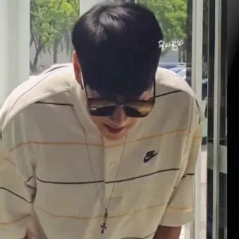 Recent activity shot of Hwang Chiyeol