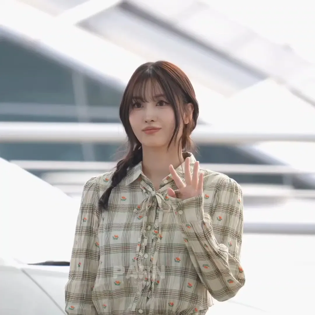 TWICE Momo Fandom Community │ No.1 KPOP App CHOEAEDOL