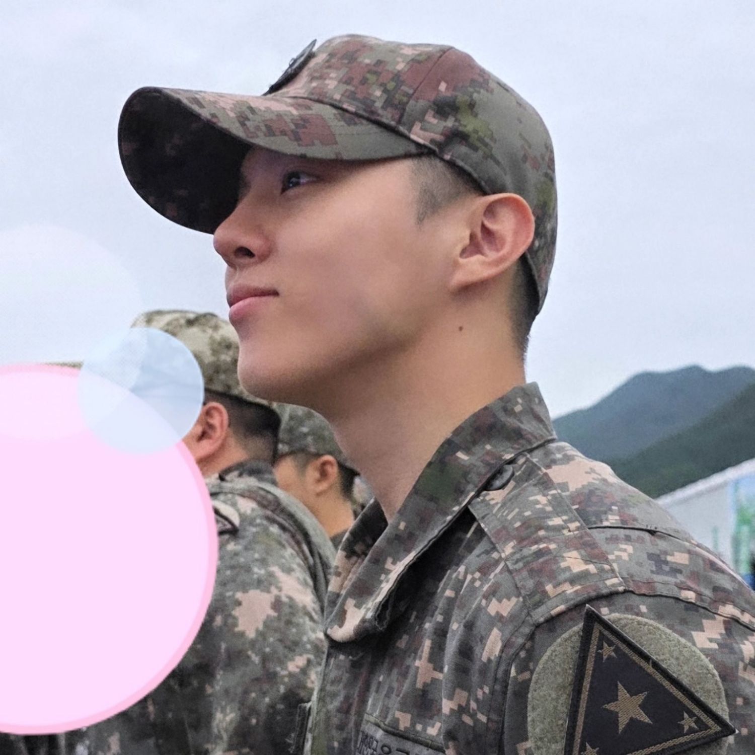 김우석의 비하인드 컷