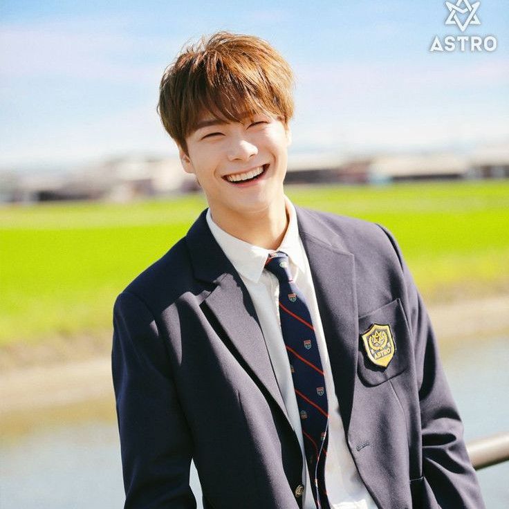 Latest photo of Moonbin (ASTRO)