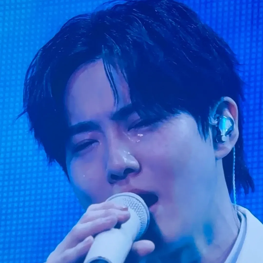 Suho (EXO)的最新活动照片