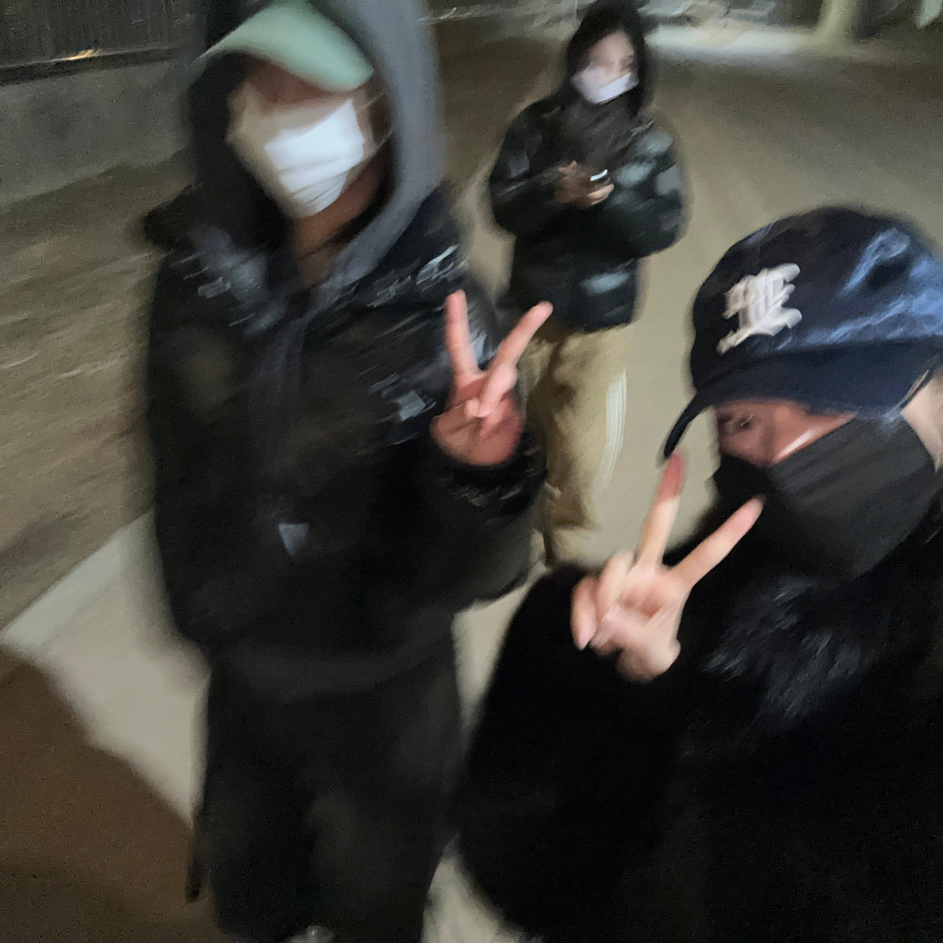 Behind-the-scenes cut of Koko (izna)