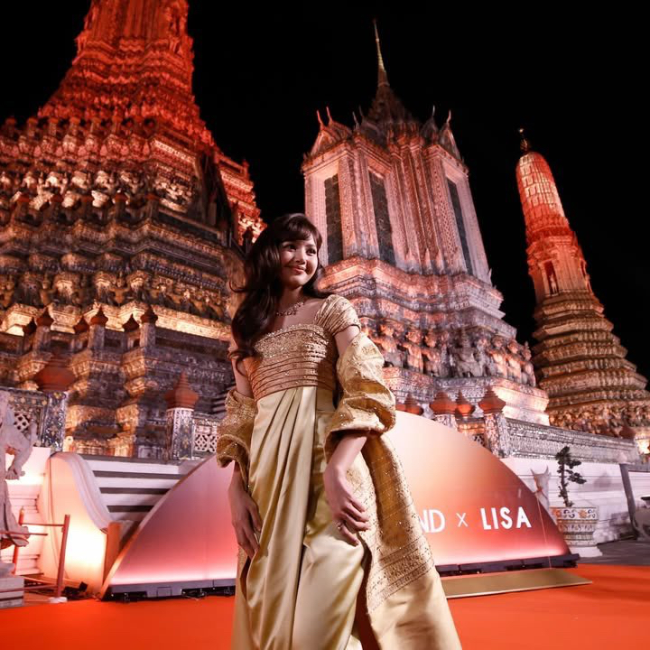 Foto terbaru Lisa (BLACKPINK)